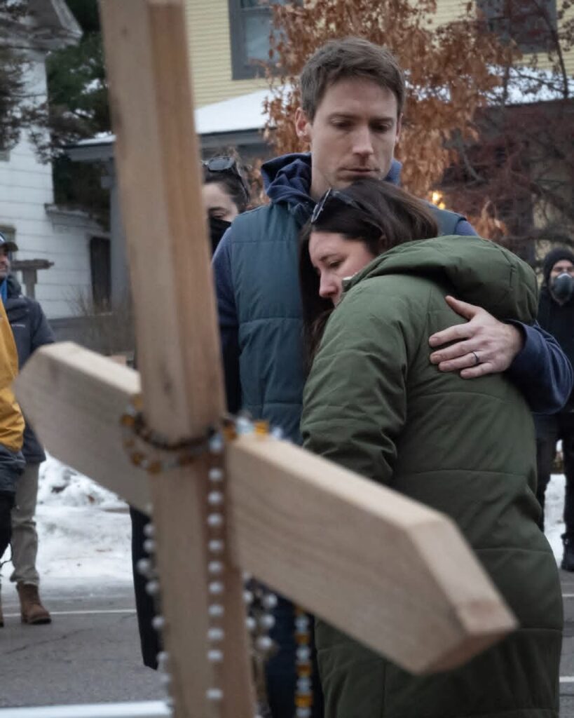 États-Unis : colère et manifestations après la mort d’une femme abattue par la police de l’immigration à Minneapolis